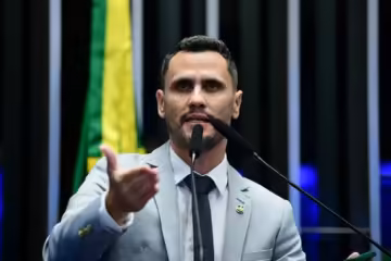 Desistiu de desistir! Cleitinho volta atrás e anuncia que pretende concorrer ao Governo de Minas