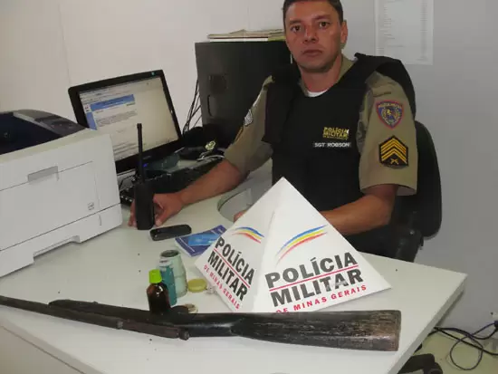 Rocca apreende espingarda polveira no Laboreaux Rocca apreende espingarda polveira no Laboreaux