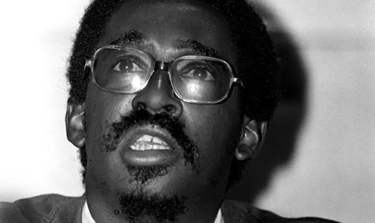 Morre jornalista e ex-deputado Carlos Alberto Caó Morre jornalista e ex-deputado Carlos Alberto Caó