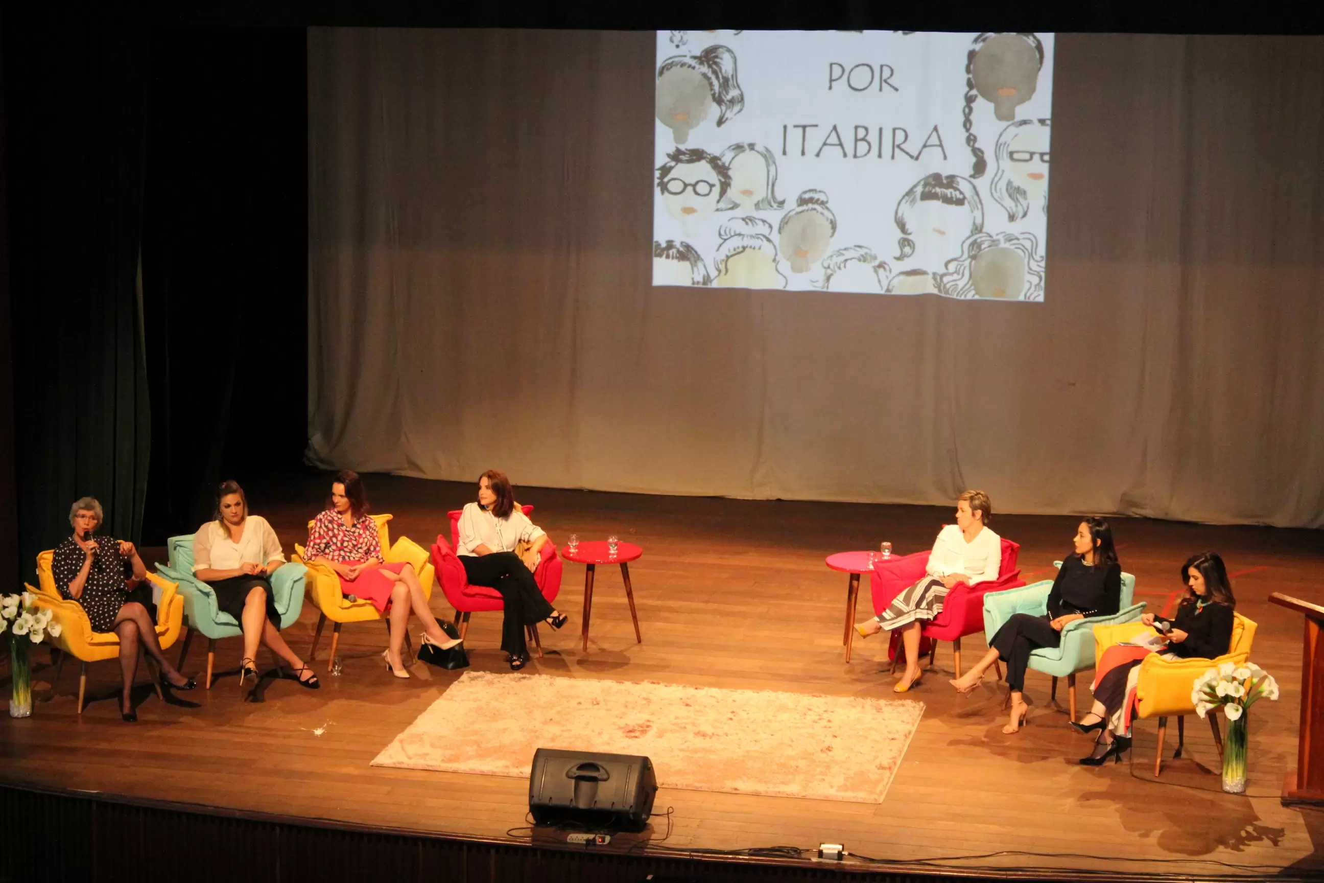 Elas por Itabira: evento encoraja mulheres a ‘tomarem as rédeas’ da própria vida