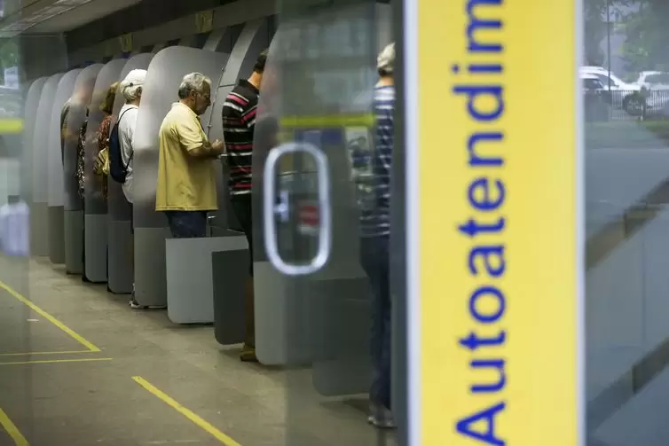 Feriados da Sexta-feira Santa e Tiradentes: saiba o funcionamento dos bancos Feriados da Sexta-feira Santa e Tiradentes: saiba o funcionamento dos bancos