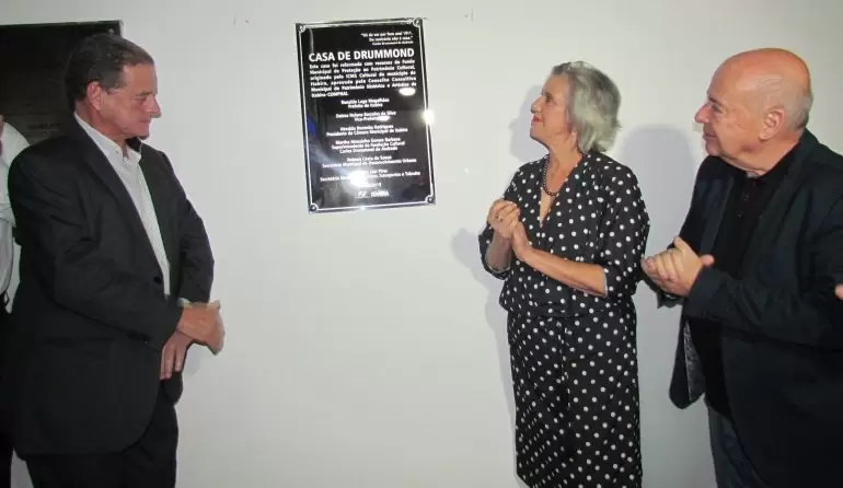Prefeitura de Itabira inaugura obras de restauração da Casa de Drummond. VEJA FOTOS! Prefeitura de Itabira inaugura obras de restauração da Casa de Drummond. VEJA FOTOS!