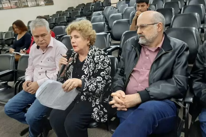 “Não vamos ficar à mercê da Vale para resolver a falta de água em Itabira”, diz Priscila Braga “Não vamos ficar à mercê da Vale para resolver a falta de água em Itabira”, diz Priscila Braga