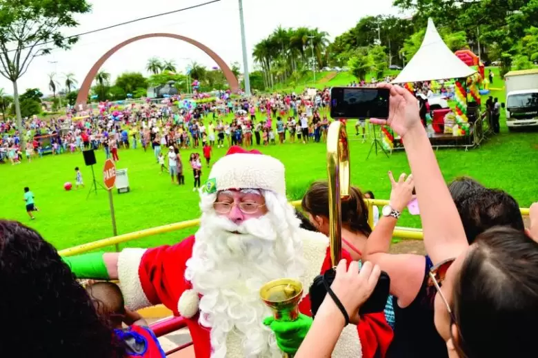 Show de Natal: Papai Noel chega em Itabira neste domingo; saiba mais