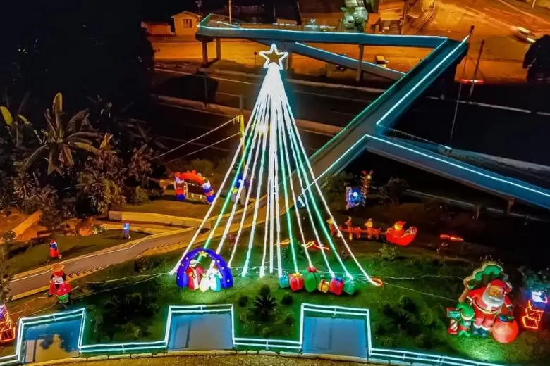 Voluntários se unem e criam o Natal de Luz em Nova Era. Confira o vídeo! Voluntários se unem e criam o Natal de Luz em Nova Era. Confira o vídeo!