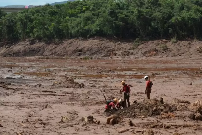 Restos mortais de vítimas do rompimento da barragem de Brumadinho são encontrados após 6 anos