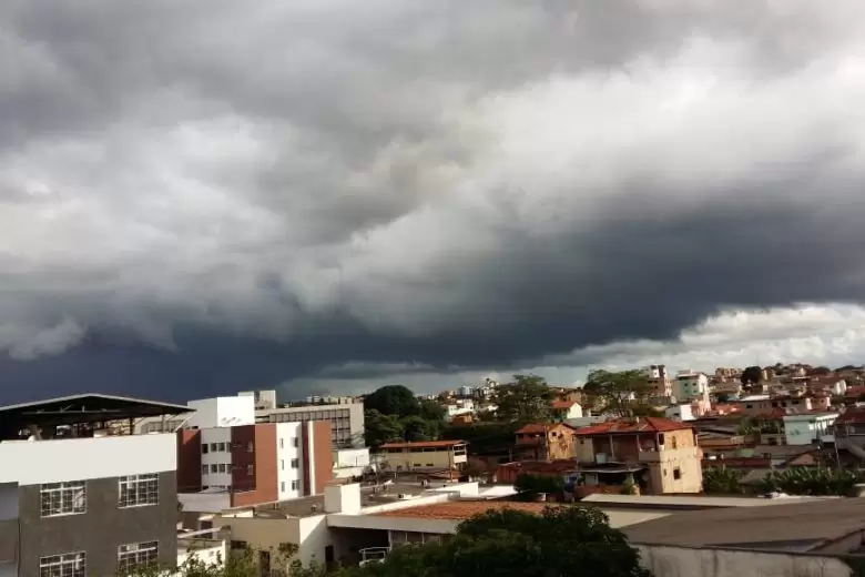 Tempo encoberto e mais chuva: confira a previsão para esta quarta-feira em Itabira e região