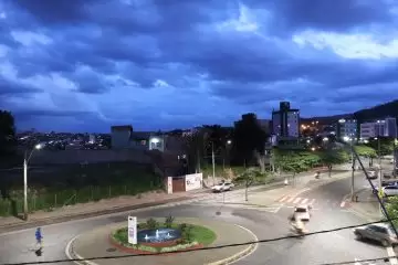 “Ah, o verão”: terça-feira pode ter pancadas de chuva típicas ao longo do dia; confira a previsão do tempo