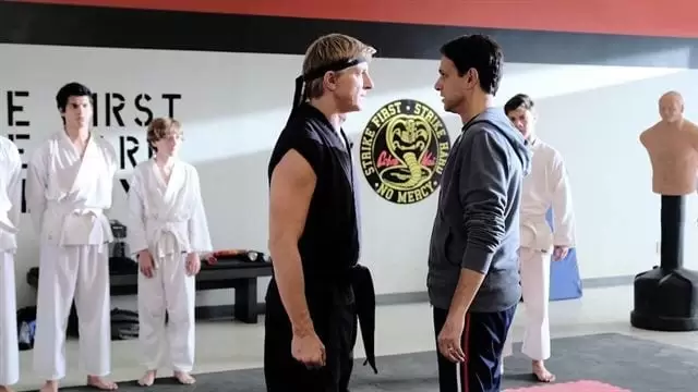 “Cobra Kai” spin-off de “Karatê Kid” chega ao catalogo da Netflix “Cobra Kai” spin-off de “Karatê Kid” chega ao catalogo da Netflix