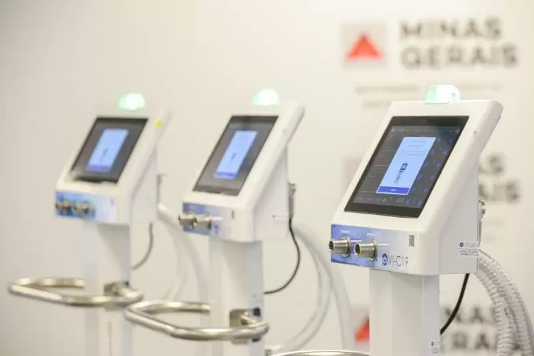Romeu Zema recebe 1,6 mil respiradores doados pela indústria mineira Romeu Zema recebe 1,6 mil respiradores doados pela indústria mineira