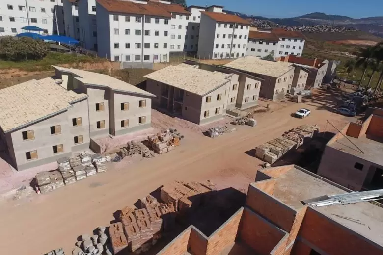 Residencial Estância do Sol em Itabira já tem mais de 70% da obra concluída Residencial Estância do Sol em Itabira já tem mais de 70% da obra concluída