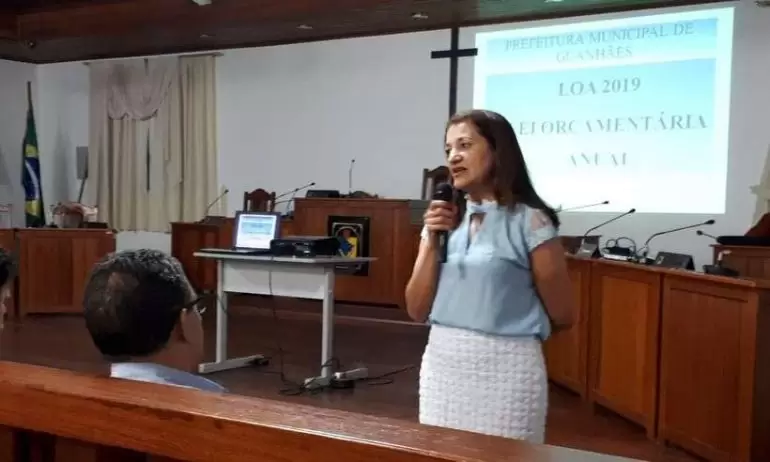 Prefeita de Guanhães é intimada pelo MPE por apresentar plano de governo de apenas uma página Prefeita de Guanhães é intimada pelo MPE por apresentar plano de governo de apenas uma página