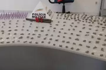 Um homem é preso e um adolescente detido por posse ilegal de arma em Itabira