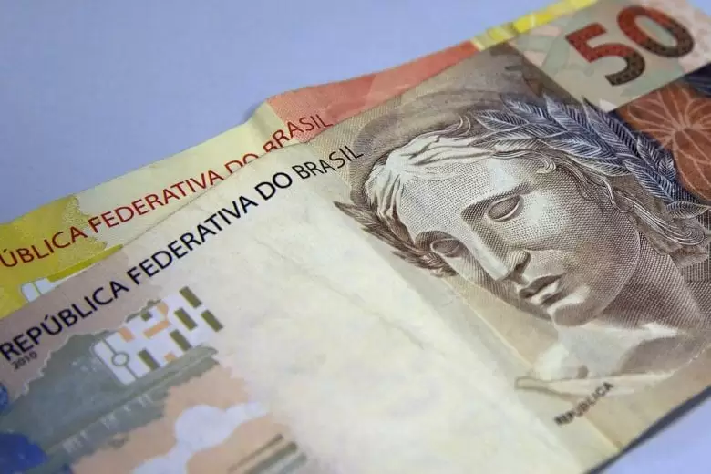 Mais de 1 milhão de famílias já receberam o Auxílio Emergencial Mineiro Mais de 1 milhão de famílias já receberam o Auxílio Emergencial Mineiro