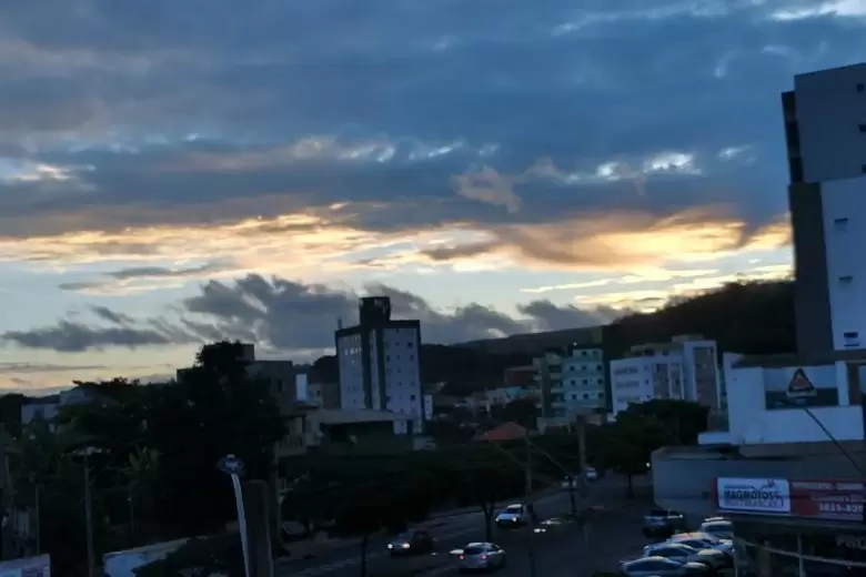 Sexta-feira com tempo instável e chuva isolada em BH, Itabira e João Monlevade; calor predomina no norte de Minas Sexta-feira com tempo instável e chuva isolada em BH, Itabira e João Monlevade; calor predomina no norte de Minas