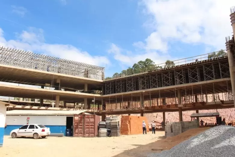 Novos prédios da Unifei: 11% das obras já foram executadas Novos prédios da Unifei: 11% das obras já foram executadas