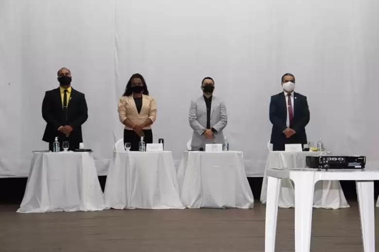 Santa Maria: Câmara de Itabira faz minuto de silêncio e aprova homenagem a bombeiros Santa Maria: Câmara de Itabira faz minuto de silêncio e aprova homenagem a bombeiros