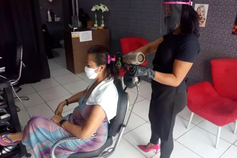 O atendimento no salão é mais seguro que o domiciliar, defende vereador itabirano O atendimento no salão é mais seguro que o domiciliar, defende vereador itabirano