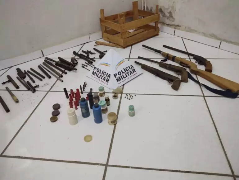Polícia Militar prende suspeito de porte ilegal de armas em Goiabal
