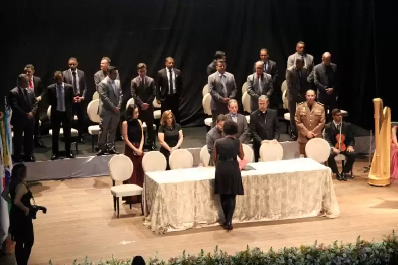 Sem pompa: Câmara de Itabira determina o fim do excesso de gastos com a cerimônia anual de honrarias Sem pompa: Câmara de Itabira determina o fim do excesso de gastos com a cerimônia anual de honrarias