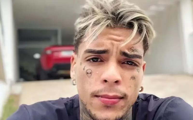 Funkeiro MC Kevin cai de 11º de hotel na Barra da Tijuca
