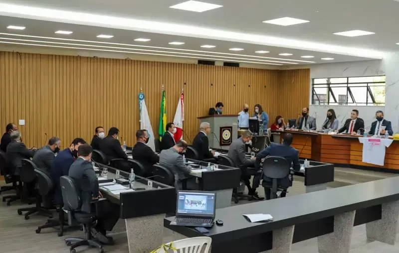 Vereadores derrubam empréstimo de R$ 70 milhões e Marco Antônio Lage amarga derrota na Câmara