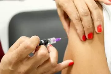 Segundo estudo de Israel, 3ª dose da Pfizer aumenta proteção em até 6 vezes