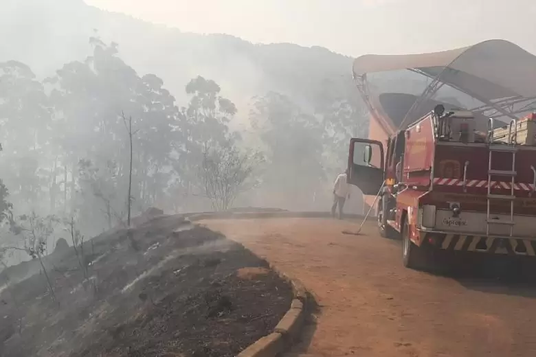 Itabira em chamas: novos focos de incêndio assustam população Itabira em chamas: novos focos de incêndio assustam população