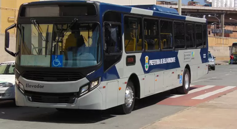 “A população não pode ser prejudicada”, diz prefeito de Belo Horizonte sobre aumento de passagem de ônibus “A população não pode ser prejudicada”, diz prefeito de Belo Horizonte sobre aumento de passagem de ônibus