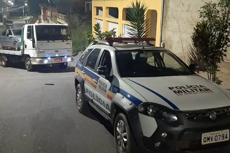 Polícia Militar apreende veículos que podem ter sido usados nos tiroteios em Itabira Polícia Militar apreende veículos que podem ter sido usados nos tiroteios em Itabira