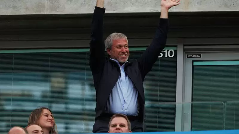 Venda do Chelsea é confirmada e Roman Abramovich se despede da equipe londrina Venda do Chelsea é confirmada e Roman Abramovich se despede da equipe londrina