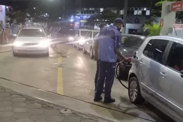 Postos de gasolina de Itabira e BH registram filas nesta quinta-feira