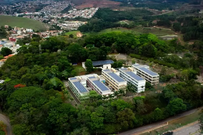 Em Itabira, curso de medicina tem nota máxima do MEC; saiba como se inscrever