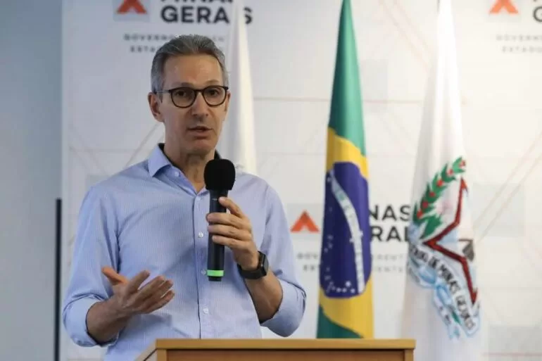 Romeu Zema propõe aumento de ICMS sobre armas, cigarros e bebidas alcoólicas