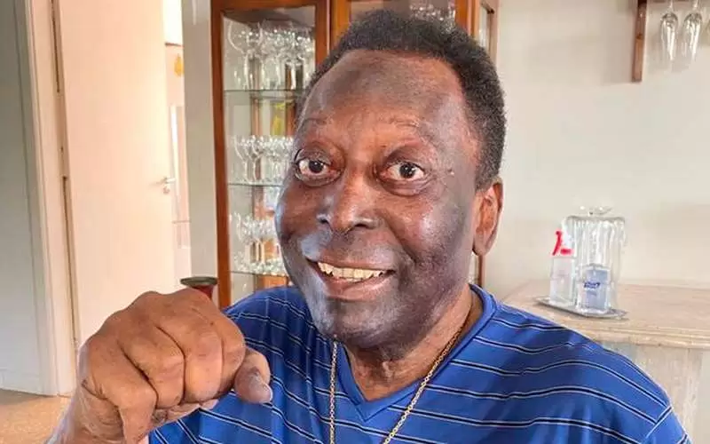 Pelé é internado em São Paulo; segundo médicos, a quimioterapia não responde Pelé é internado em São Paulo; segundo médicos, a quimioterapia não responde