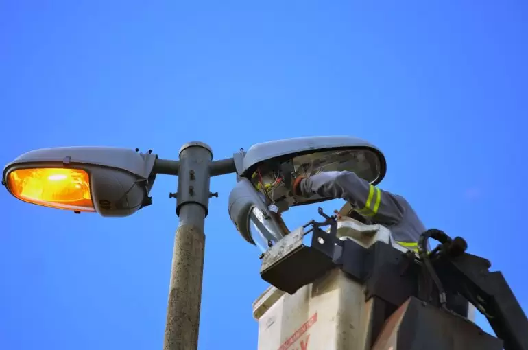 Poste precisando de manutenção em Bela Vista de Minas? Saiba como reclamar