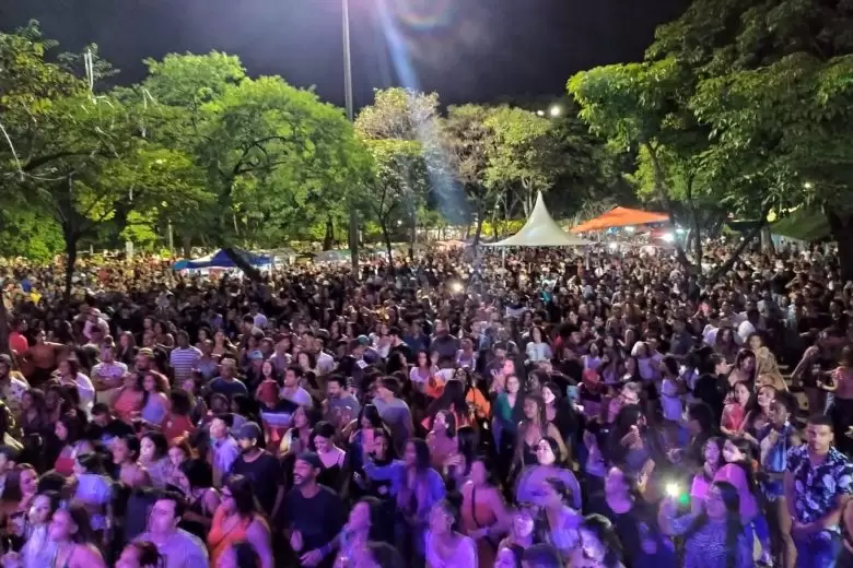 Milhares de pessoas prestigiaram as comemorações do aniversário de Ipatinga