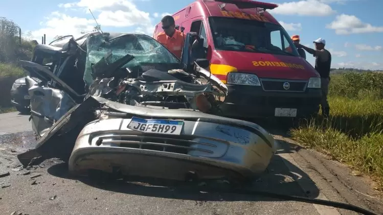 Motorista é socorrido em estado grave após acidente na MG-290