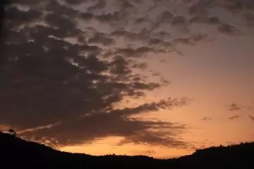 Céu nublado e temperaturas abaixo dos 30º; confira a previsão do tempo desta terça-feira