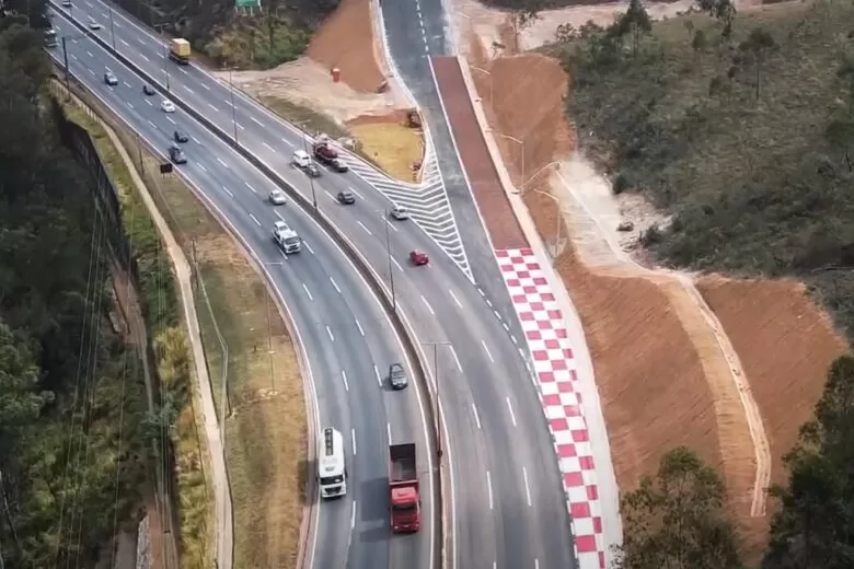 Com atraso de um mês, área de escape do Anel Rodoviário é inaugurada Com atraso de um mês, área de escape do Anel Rodoviário é inaugurada