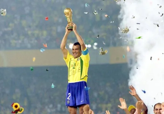 Documentário da Netflix mostra bastidores da conquista do penta do Brasil em 2002