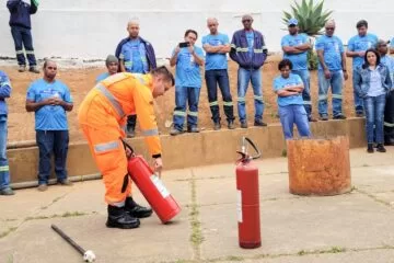 Bombeiros participam de SIPAT em Monlevade