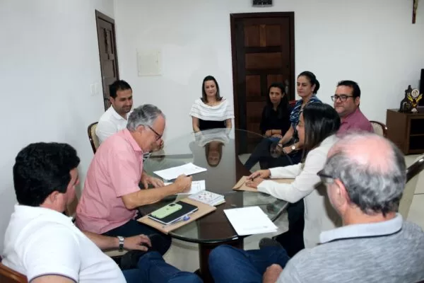 Cessão de uso de terreno à Amec é finalizada em Monlevade