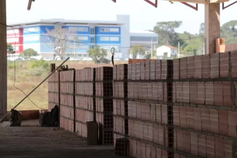 Prefeitura de Itabira afirma que obras da Unifei não estão paradas; Vale nega atrasos nos repasses financeiros Prefeitura de Itabira afirma que obras da Unifei não estão paradas; Vale nega atrasos nos repasses financeiros