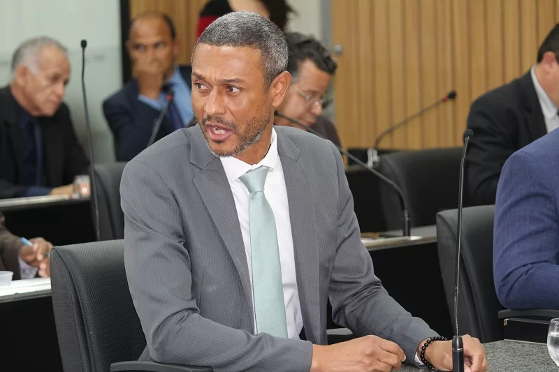 Vetão tenta impor a sua vontade e impede votação de requerimento que convocava a eleição da Câmara