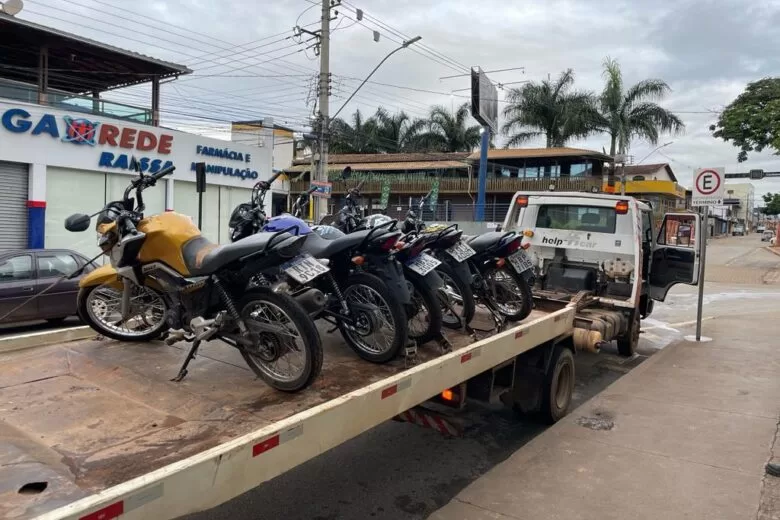 Polícia Militar incia Operação Ano Novo Seguro visando combate ao ‘rolezinho’ Polícia Militar incia Operação Ano Novo Seguro visando combate ao ‘rolezinho’