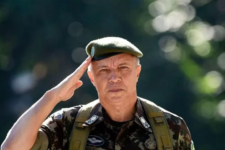 General Júlio Cesar de Arruda assume Comando do Exército General Júlio Cesar de Arruda assume Comando do Exército