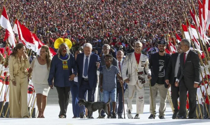 Líderes internacionais cumprimentam Lula pelo seu terceiro mandato