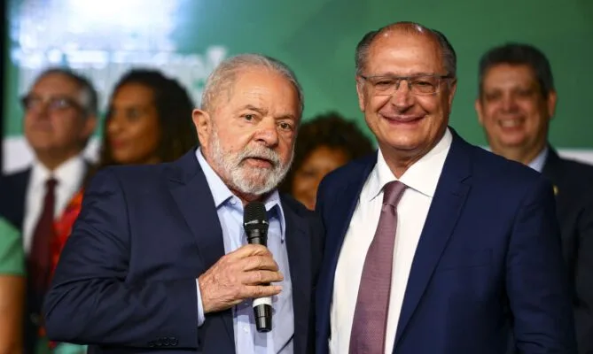 Lula e Alckmin tomam posse neste domingo; entenda como será a cerimônia