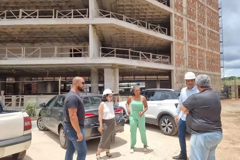 Heraldo Noronha vai propor a CPI da Unifei: “a Vale finge que paga, a Prefeitura finge que faz e a comunidade esperando” Heraldo Noronha vai propor a CPI da Unifei: “a Vale finge que paga, a Prefeitura finge que faz e a comunidade esperando”